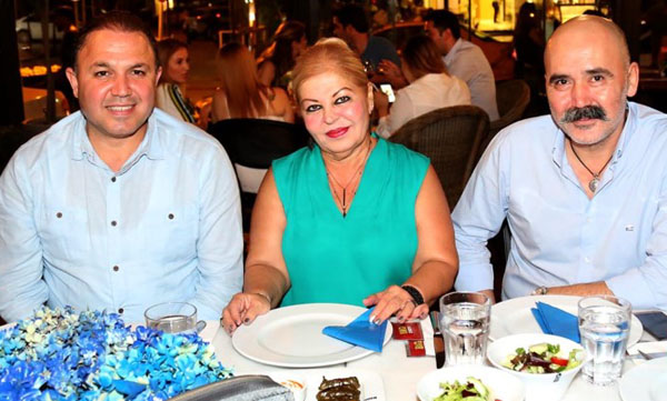 İş kadını Şule Özülküden Adana Demirspora yemek