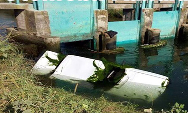 Otomobil sulama kanalına uçtu: 1 ölü