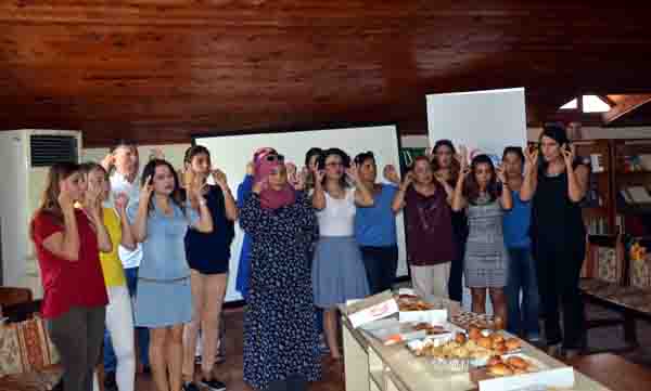 İşaret dili kursunu tamamlayanlara sertifika