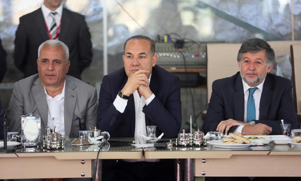 Sözlü, Eleştirileriniz hizmet için yolumuzu aydınlatacak