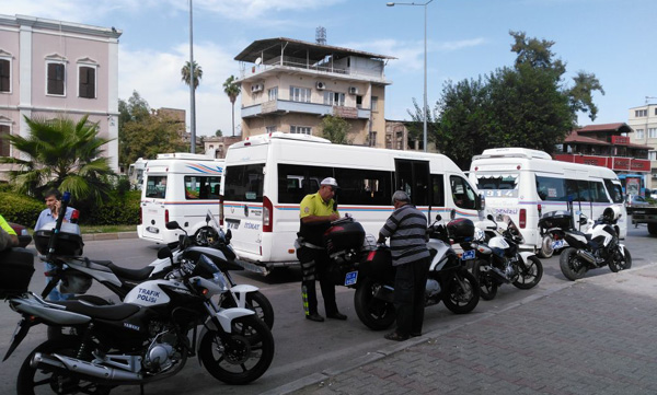 Dolmuşçulara emniyet kemeri uygulaması