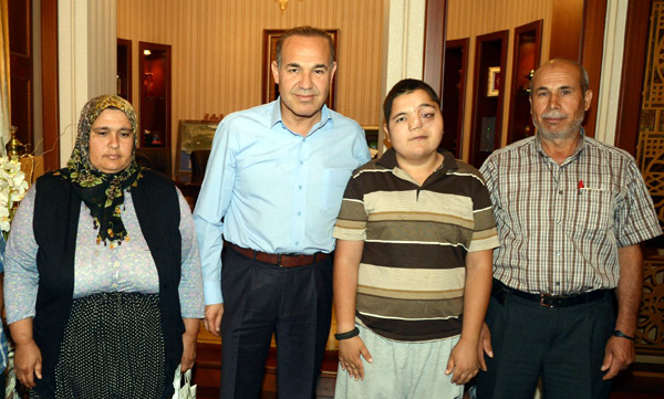 Sözlü, şehidin kardeşini belediyede istihdam etti