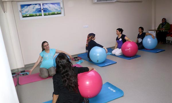 Kamu Hastanesi'nde Ücretsiz Pilates ve Nefes Egzersizleri