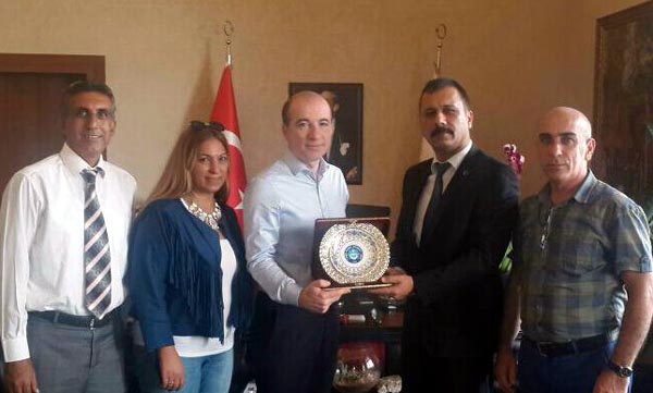 Pekar'a Yerel Hizmet-Sen'den plaket