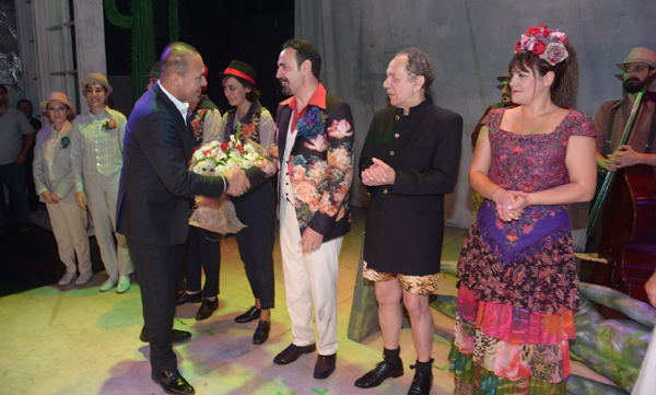 Adana’da tiyatro dolu günler