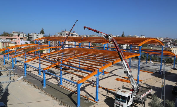 PTT Evlerine kapalı semt pazarı yapılıyor