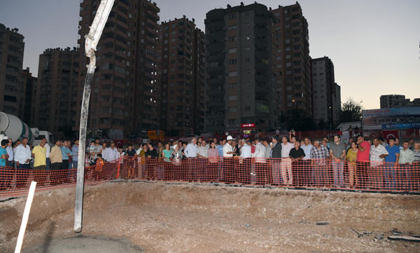 Çukurova'ya yeni semt pazarı