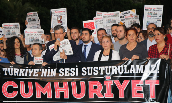 Ayhan Barut, “Cumhuriyet’in adına dahi tahammül edemiyorlar”