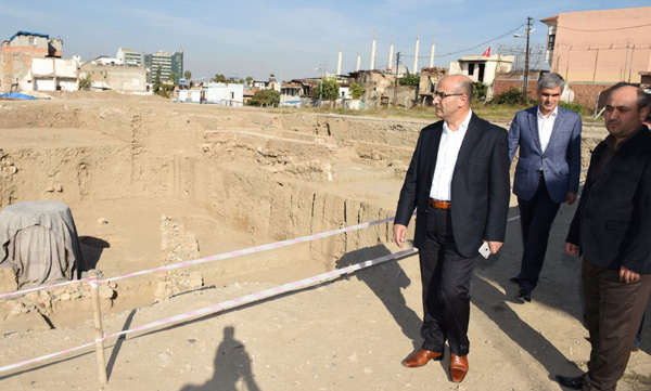 Vali Demirtaş, Tarihi Tepebağ’da İncelemelerde Bulundu