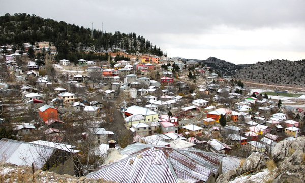 Kızıldağ Yaylasına mevsimin ilk karı yağdı