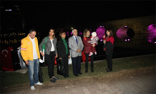 Taşköprü mor renge büründürüldü