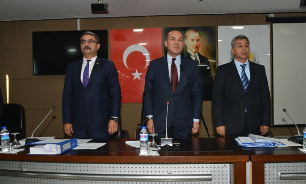 Büyükşehir Belediye Meclisi teröre karşı tek yürek oldu