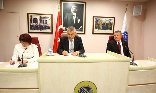 Seyhan Belediyesi, Aladağ’a yardım elini uzatıyor