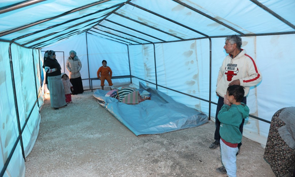 Tarım işçilerinin çadırları yenilendi