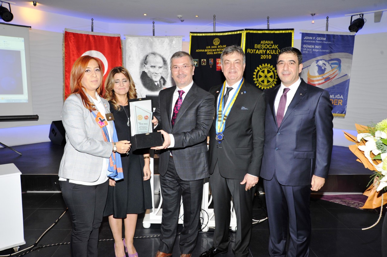 Başkan Bayram Akgül’e Hizmet Ödülü