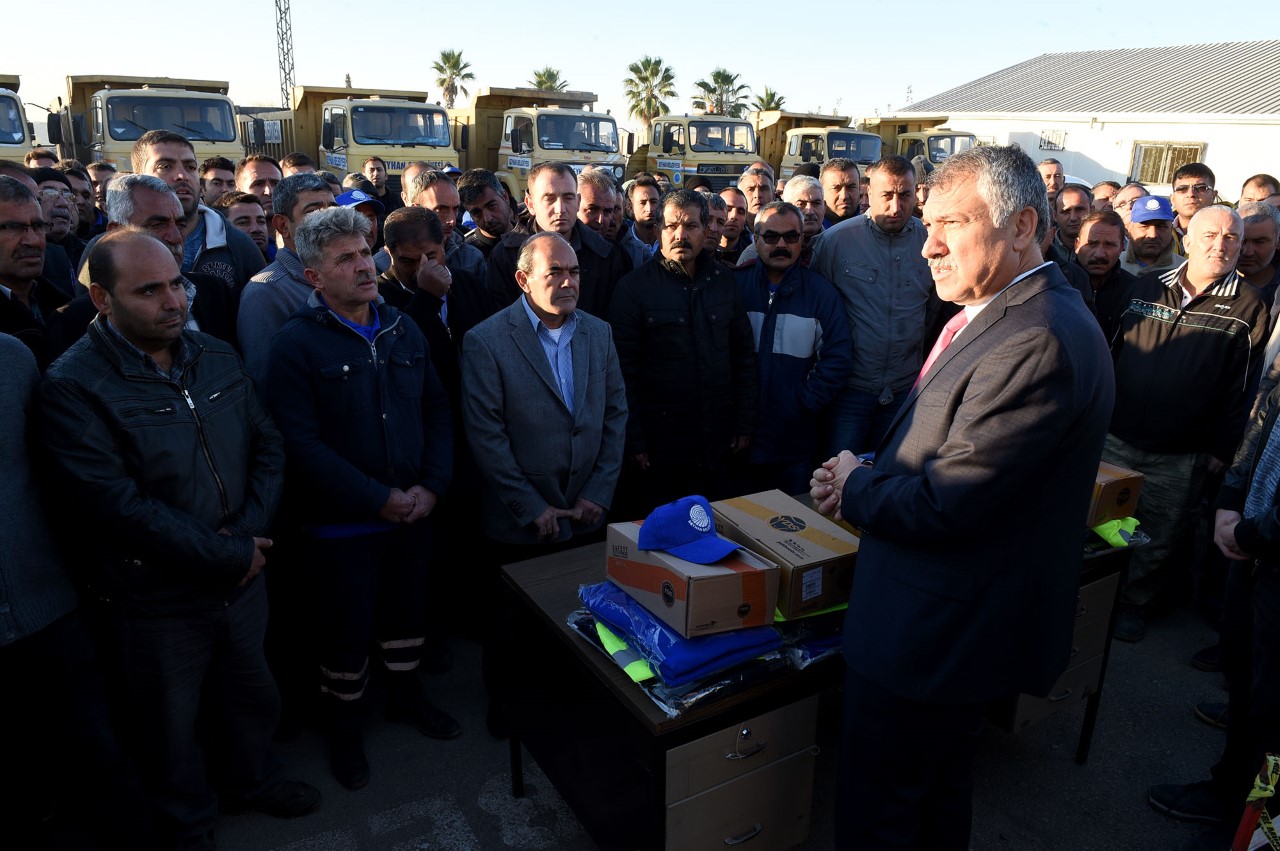 Başkan Karalar’dan Emekçilere Sabah Sürprizi