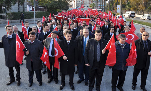 Hakim ve Cumhuriyet savcıları şehitler için yürüdü