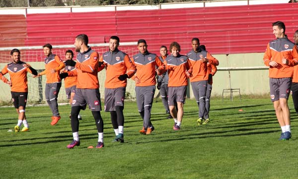 Talimatlar tribünden