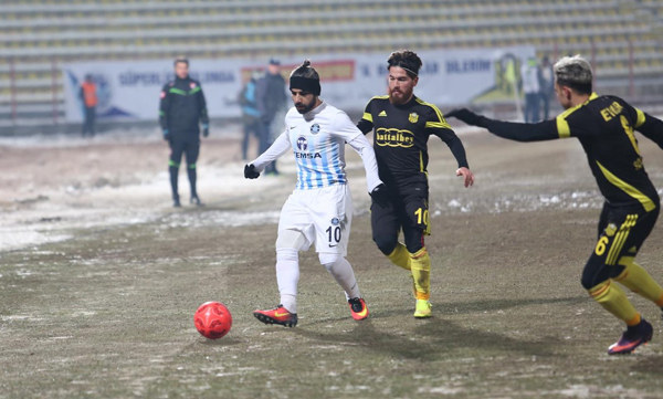 Adana Demirspor puanla dönüyor