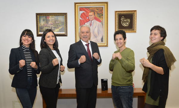 Kadına yönelik şiddete karşı örnek projeye Büyükşehir’den destek
