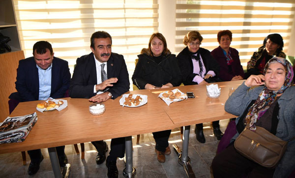 Başkan Çetin, halkın arasında