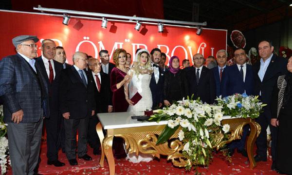 Sözlü, kardeşinin nikahını kıydı
