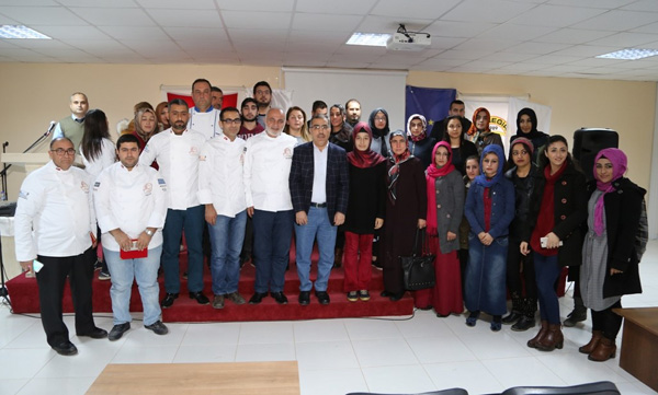 Gençlere altın bilezik