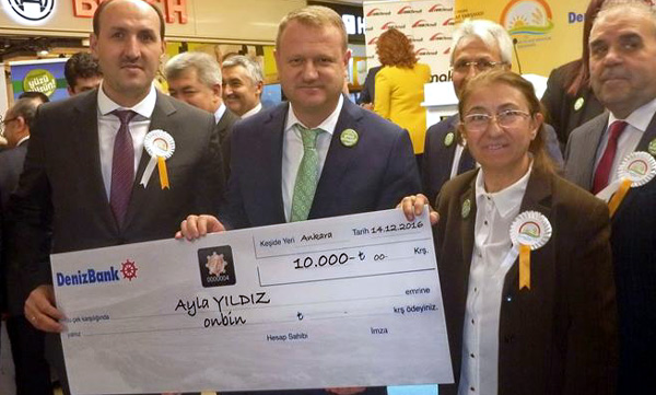 Mehmetçik Vakfı’na örnek bağış