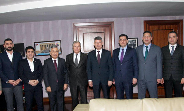 Adana’nın sorunlarını birliktelikle çözebiliriz