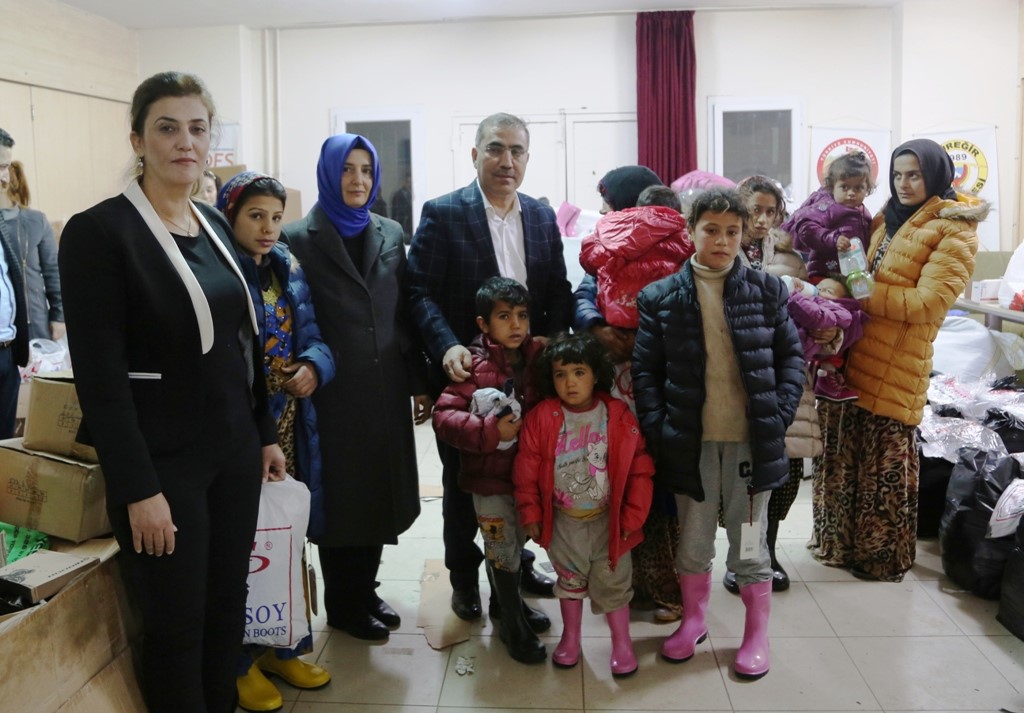 Çelikcan, Suriyeli ailelere sahip çıktı