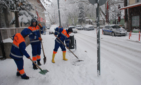 Kar timleri görev başında