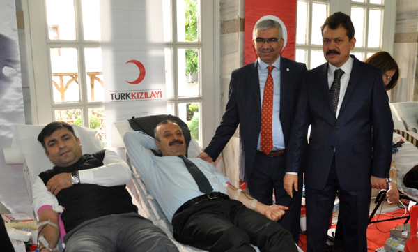 Adana Adliyesi'nde kan bağışı kampanyası 