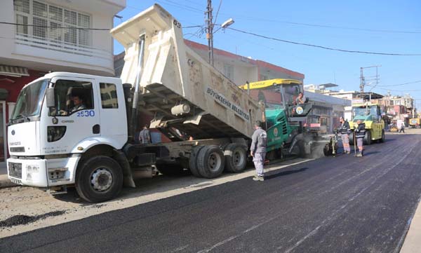 Büyükşehir, Karafatma Caddesi’ni asfaltladı