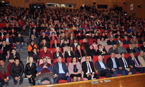 CHP Çukurova, salona sığmadı