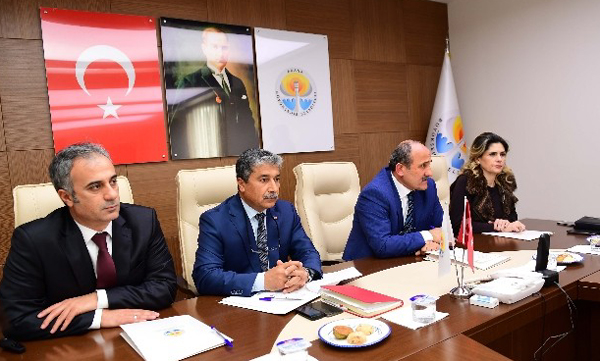 Adanalı çiftçi hibe ve teşviğe giden yolu öğreniyor