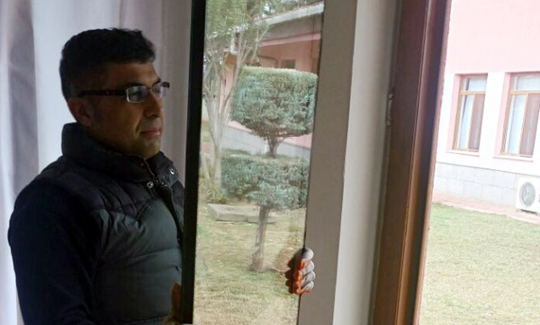 Çocuk yuvasının kırılan camı 'kaza'yla takıldı