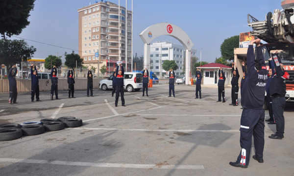 Kahraman itfaiyeciler kondisyon depoluyor!