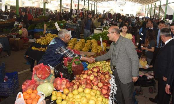 Pazarcılara Vali Demirtaş’tan Sürpriz Ziyaret