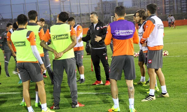 Şahin, Galatasaray’ı ezberletiyor
