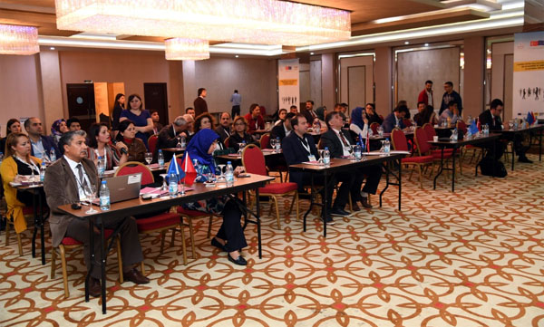 Büyükşehir, kadını güçlendirmek için çalışıyor