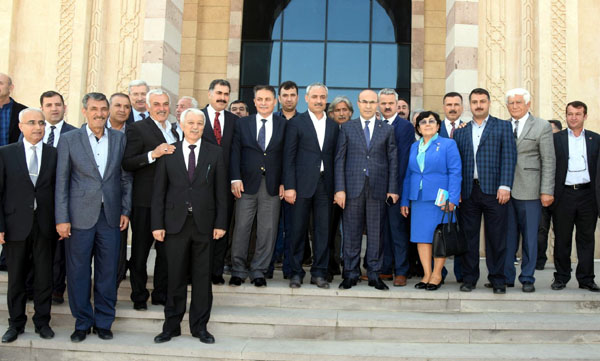 Vali Demirtaş, muhtarlarla buluştu