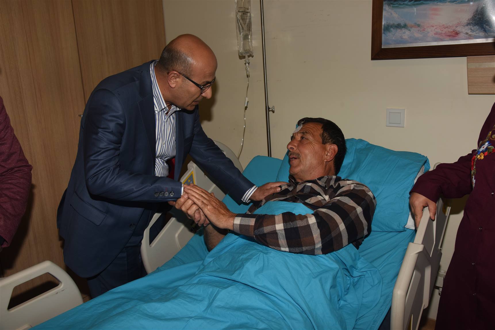 Demirtaş’tan Yaralılara Ziyaret