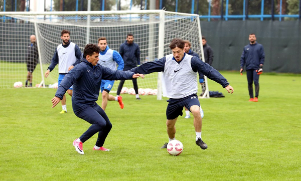 Adana Demirspor hırs küpü