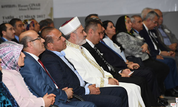 Sözlü: “Ne mutlu bizlere ki O’nun ümmeti, takipçileriyiz”