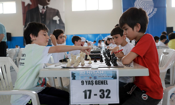 Şakirpaşa’da 600 Kişilik Satranç Turnuvası