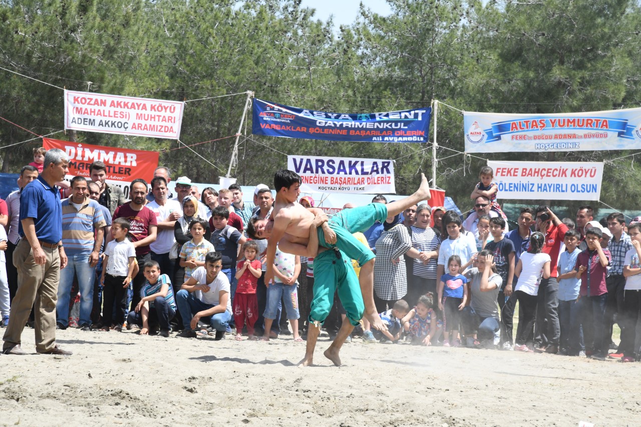 Varsaklar Şöleni’nde 15 bin Varsak adeta gövde gösterisi yaptı 