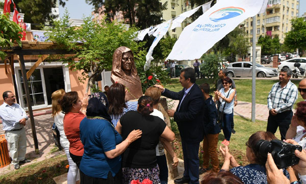 Çukurova'ya Zübeyde Hanım Büstü açıldı