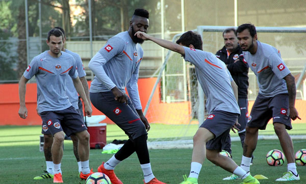 Adanaspor toplanıyor