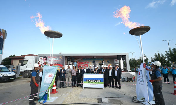 Sarıçam Doğalgaz'a kavuştu