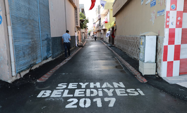 Seyhan’da Oluklu Asfalt Dönemi